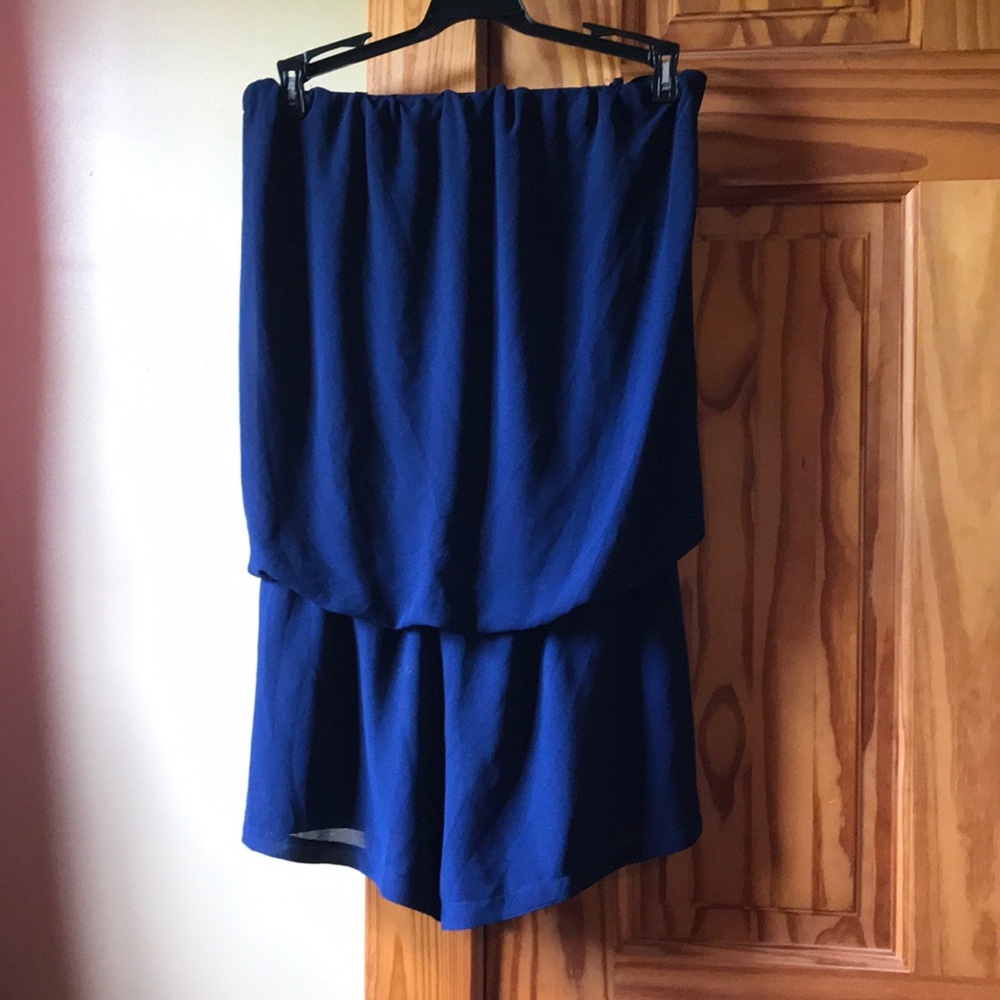 Sleeveless romper |